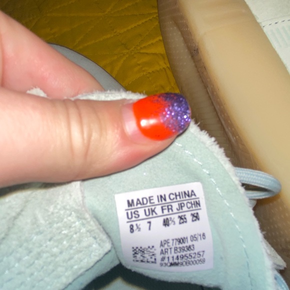 NWT adidas tubular shoes - Picture 5 of 11